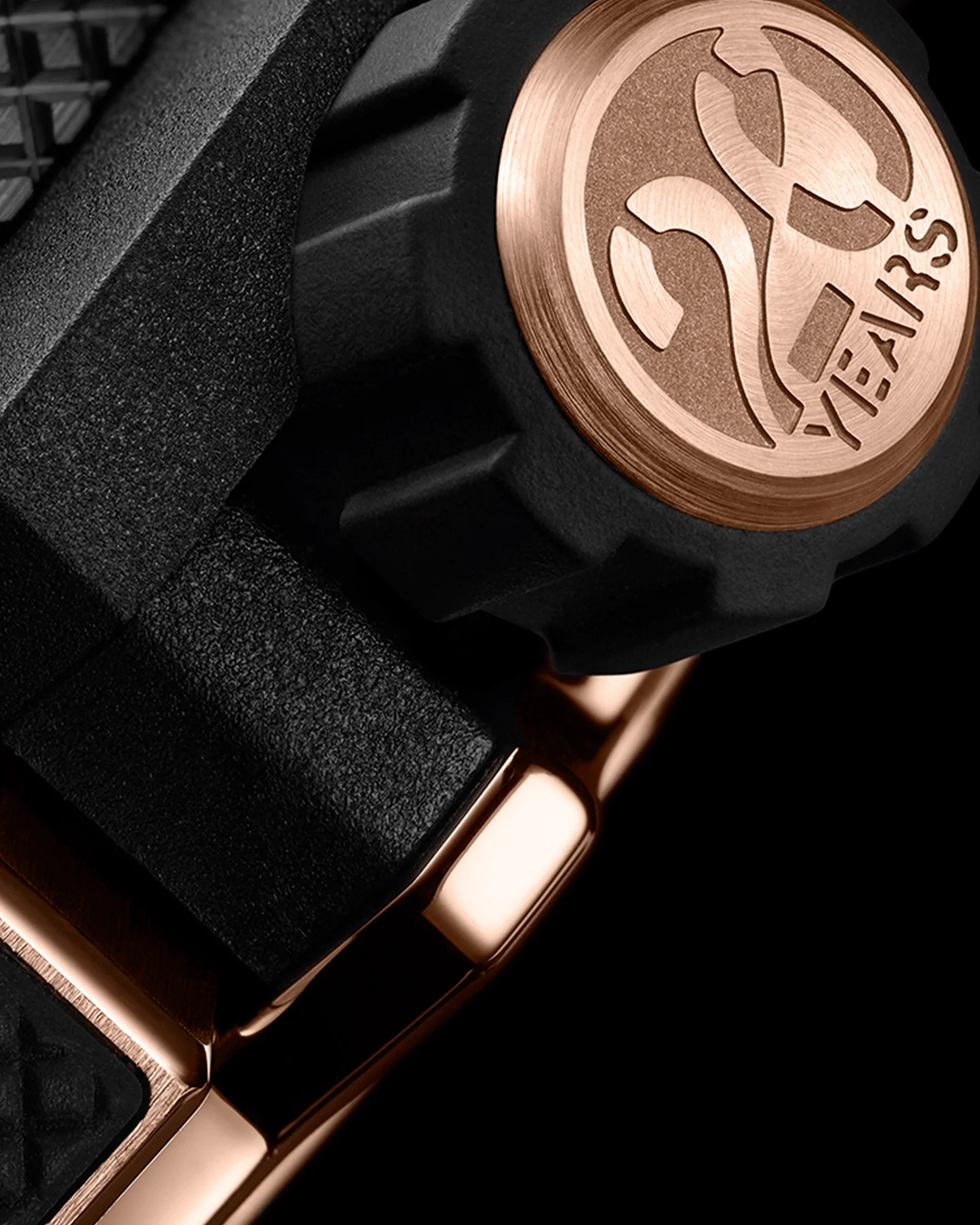 Big Bang 20th Anniversary King Gold Ceramic - Image 5