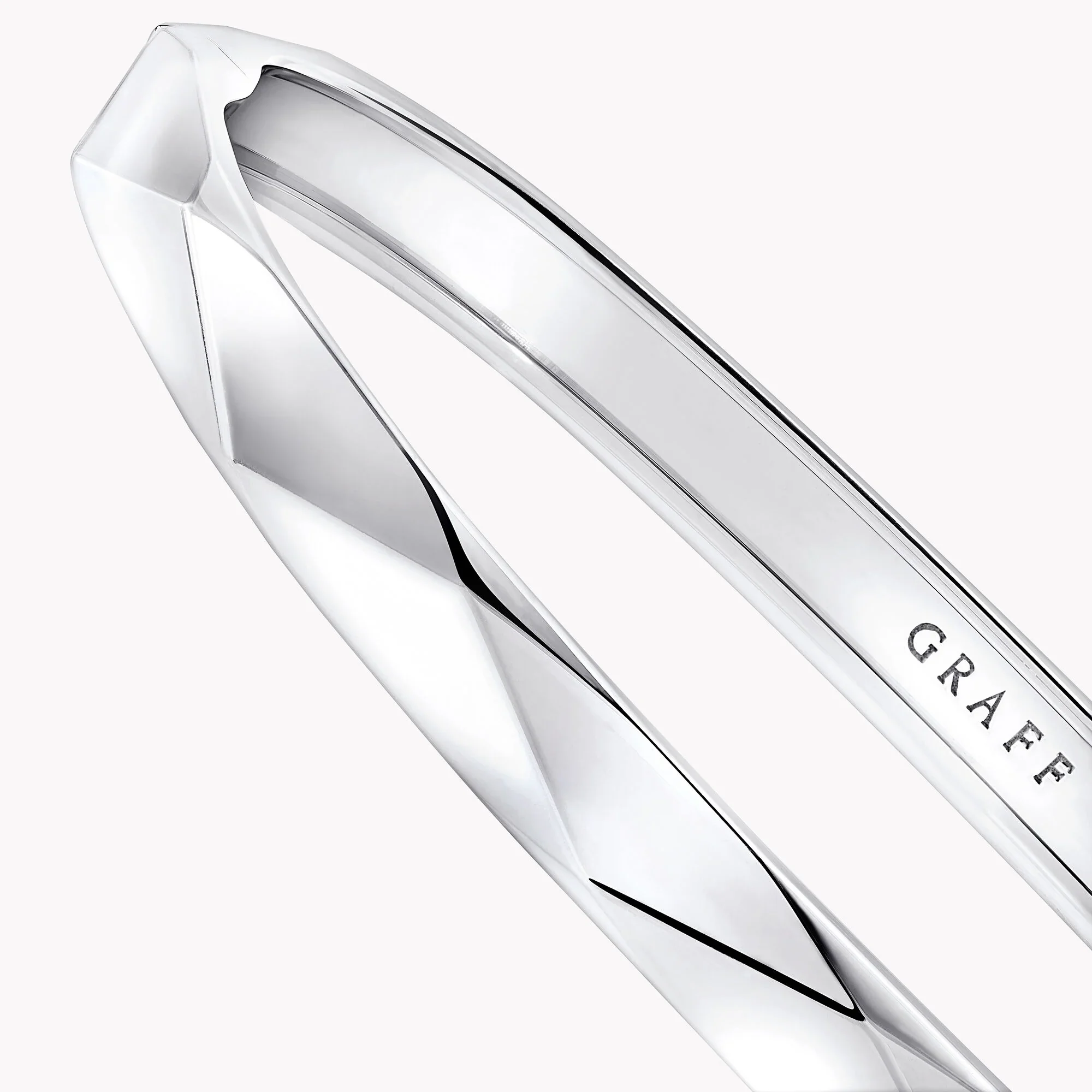 Laurence Graff Signature Bangle - Image 4