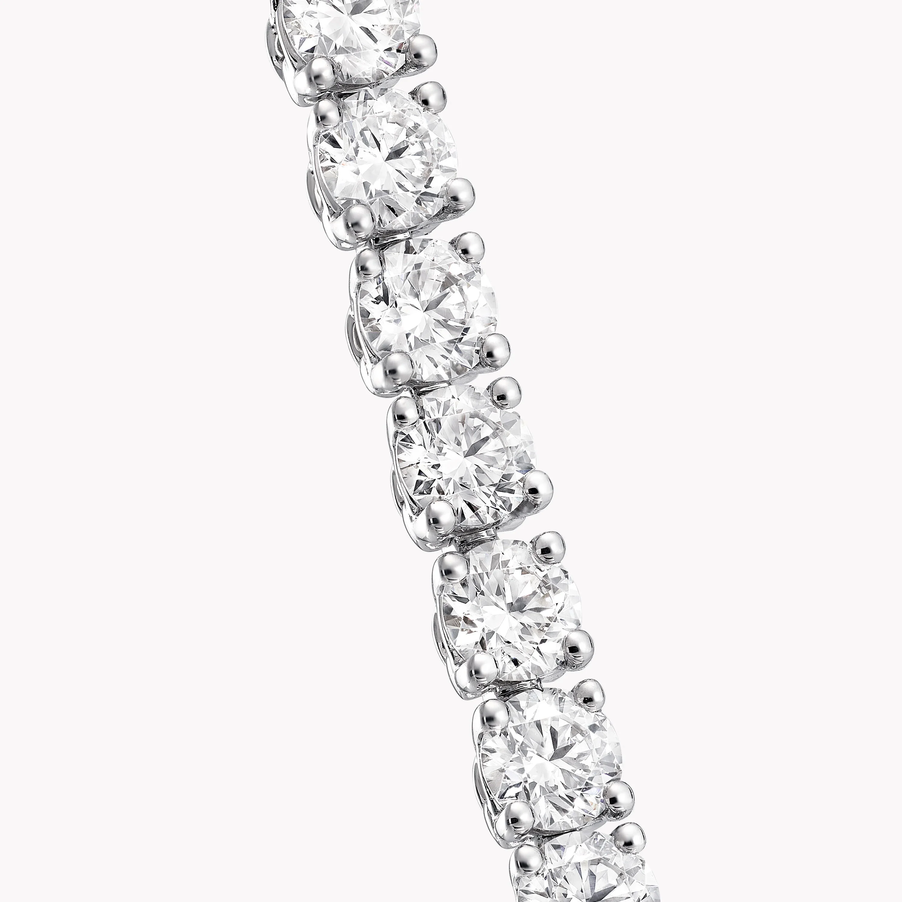 Round Diamond Slim Bracelet - Image 4