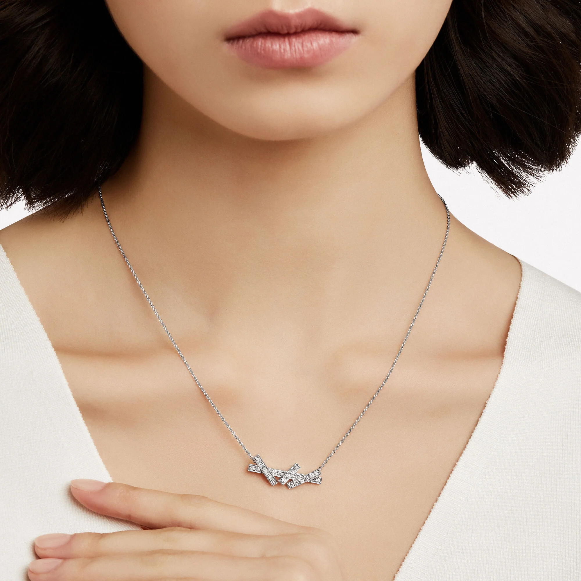 Threads Diamond Mini Pendant - Image 2